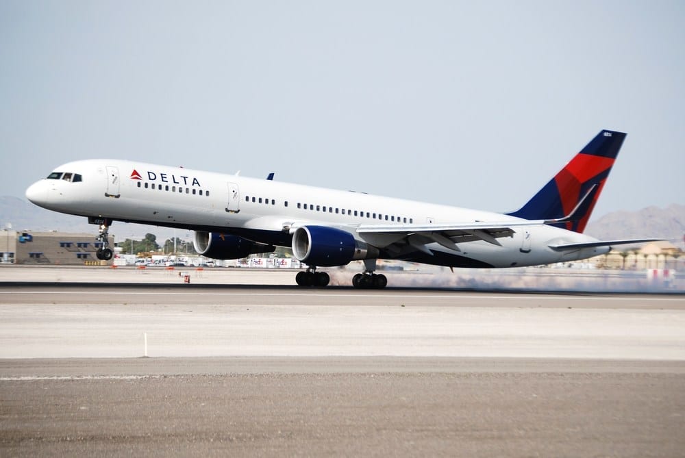 Delta 757-200.