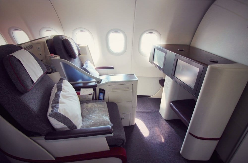Review Qatar Airways (Swanky) A320 Flat Bed Business Class In 360