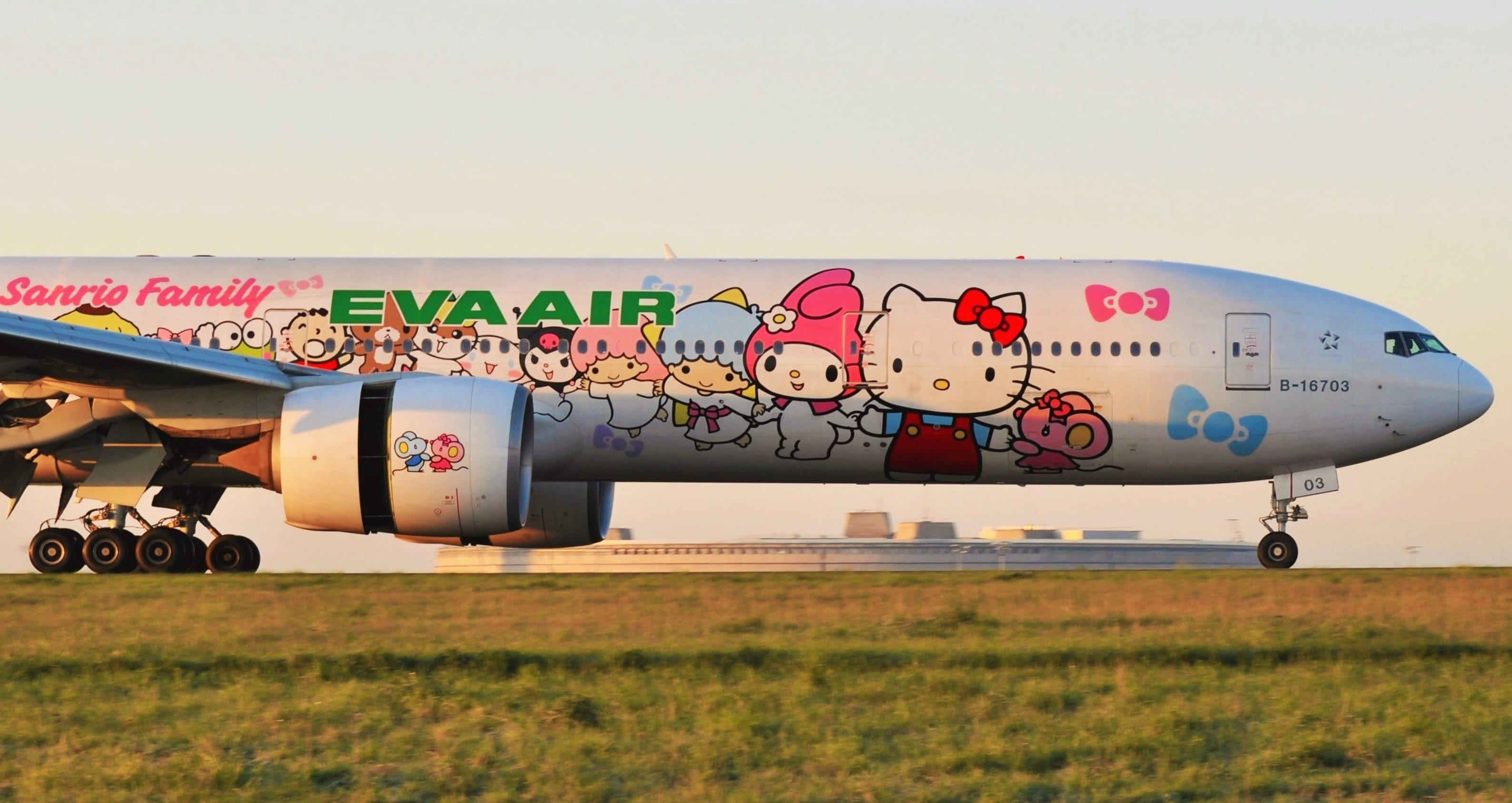 eva air hello kitty