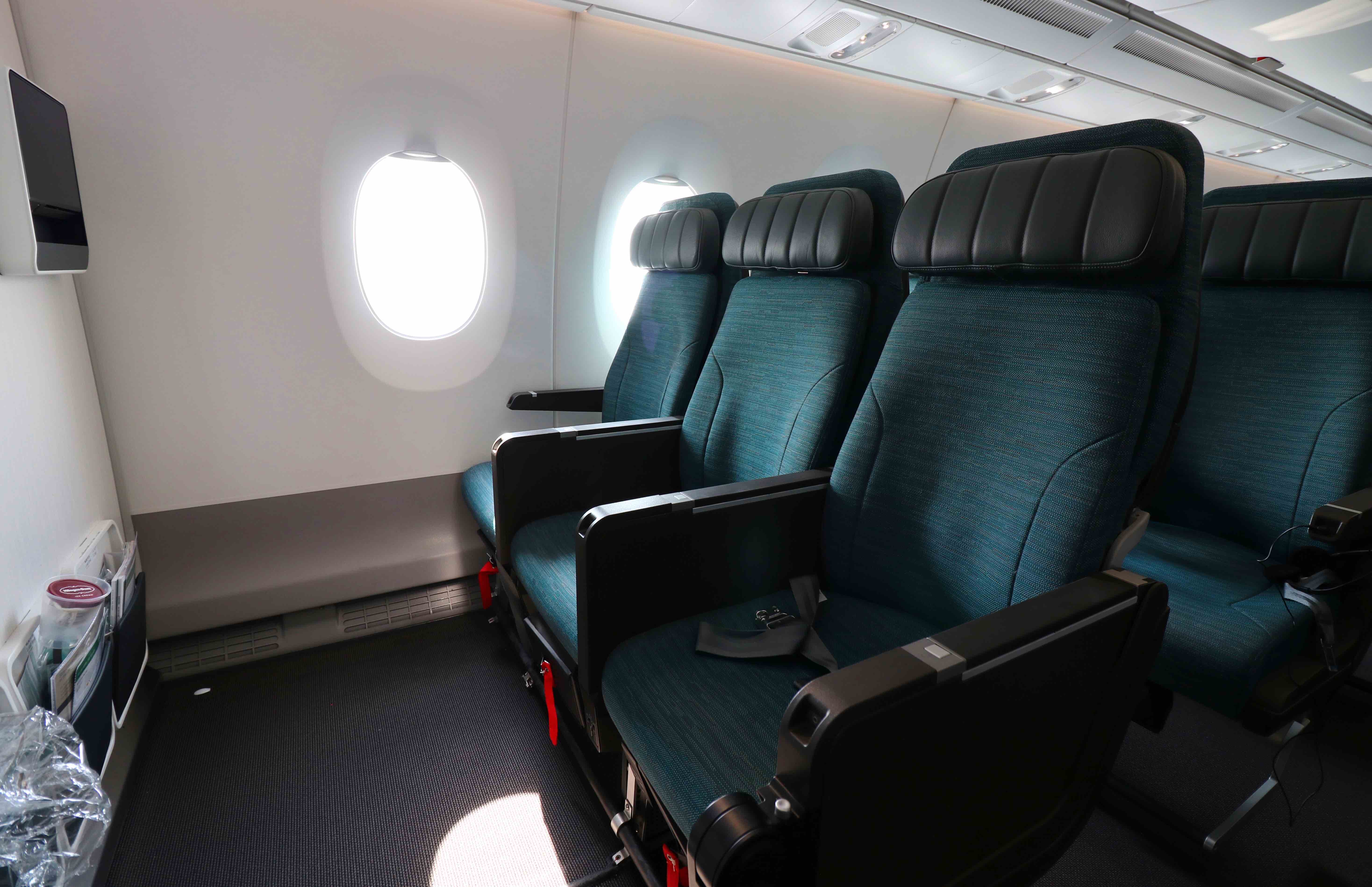 An Inside Look At Cathay Pacific S Airbus A350 1000 Cabins