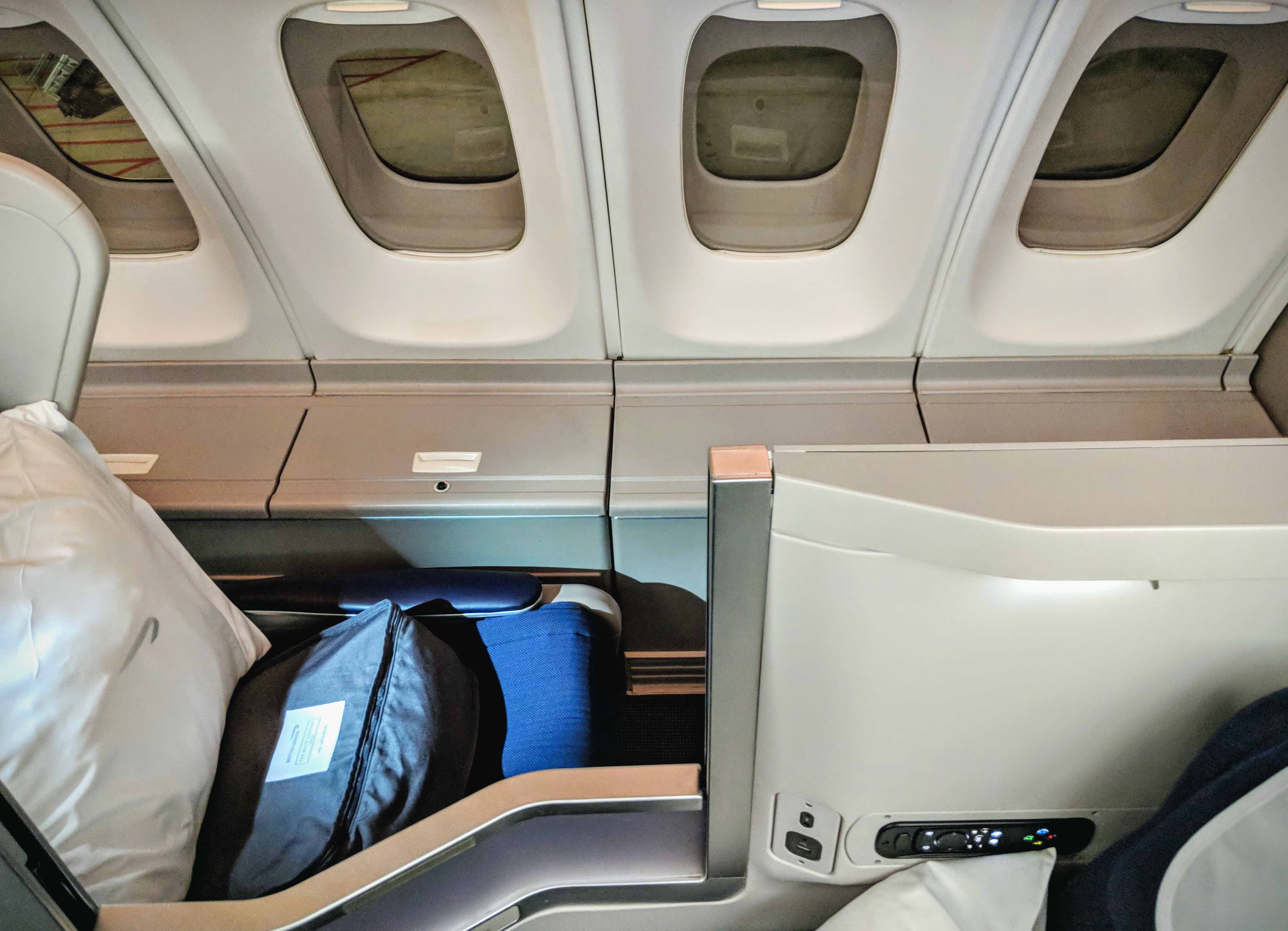 Review British Airways Iconic 747 400 Club World Upper