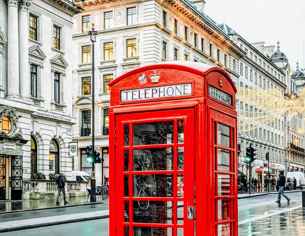london-red-phone-booth