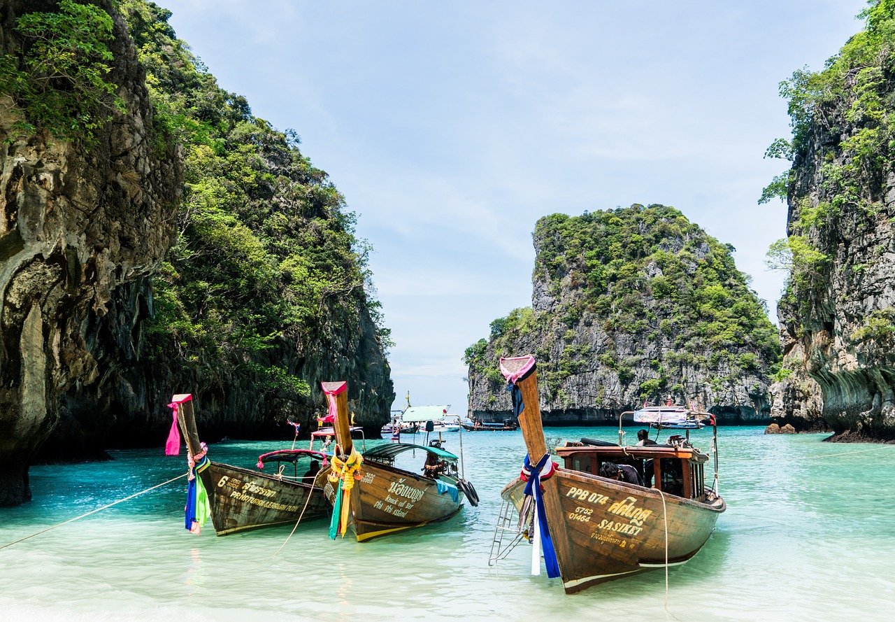 Thailand’s Latest Crazy Trip “Turning Back”