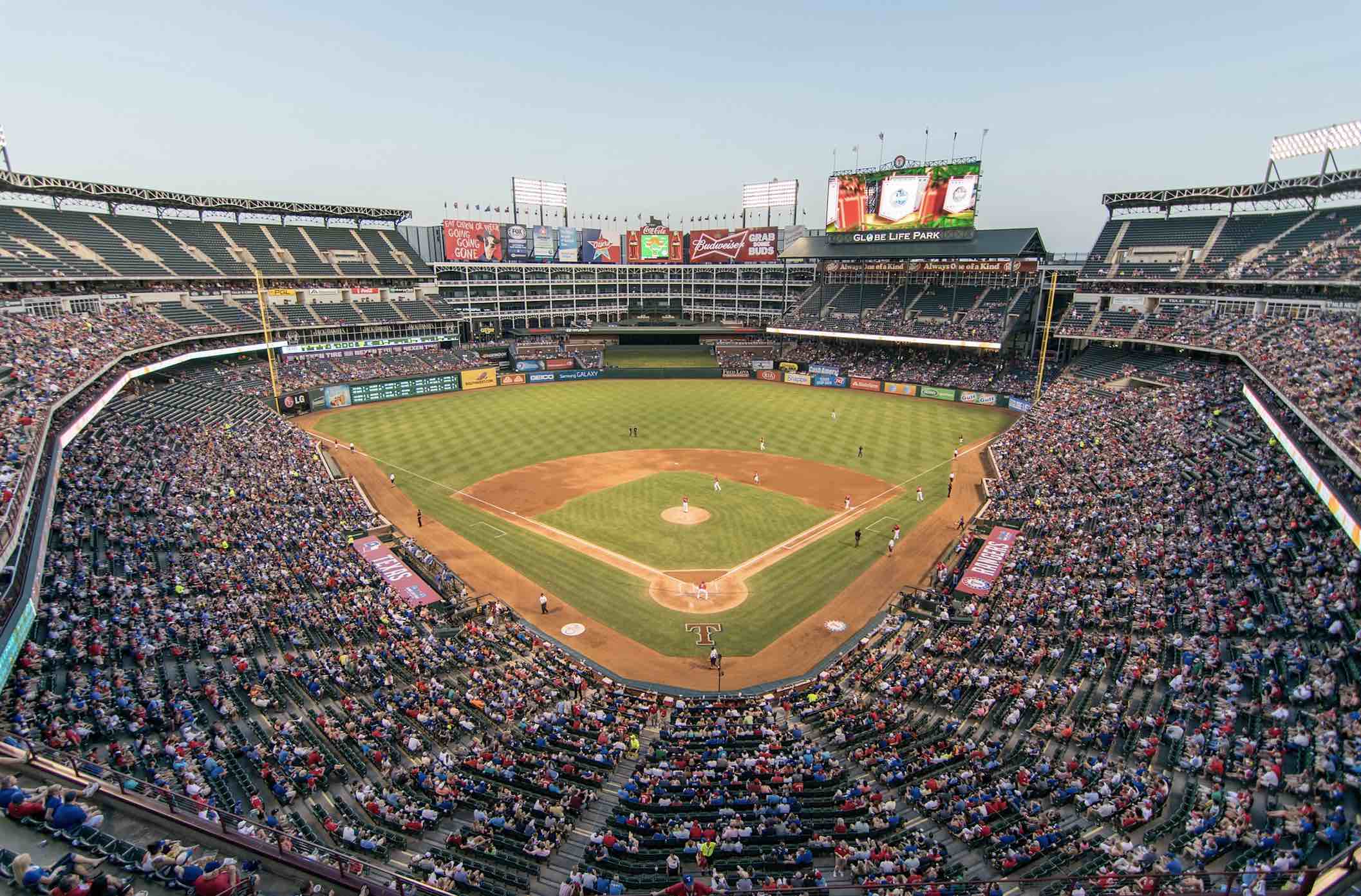 Capital One Is Offering Incredible MLB Baseball Seats For 5,000 Points